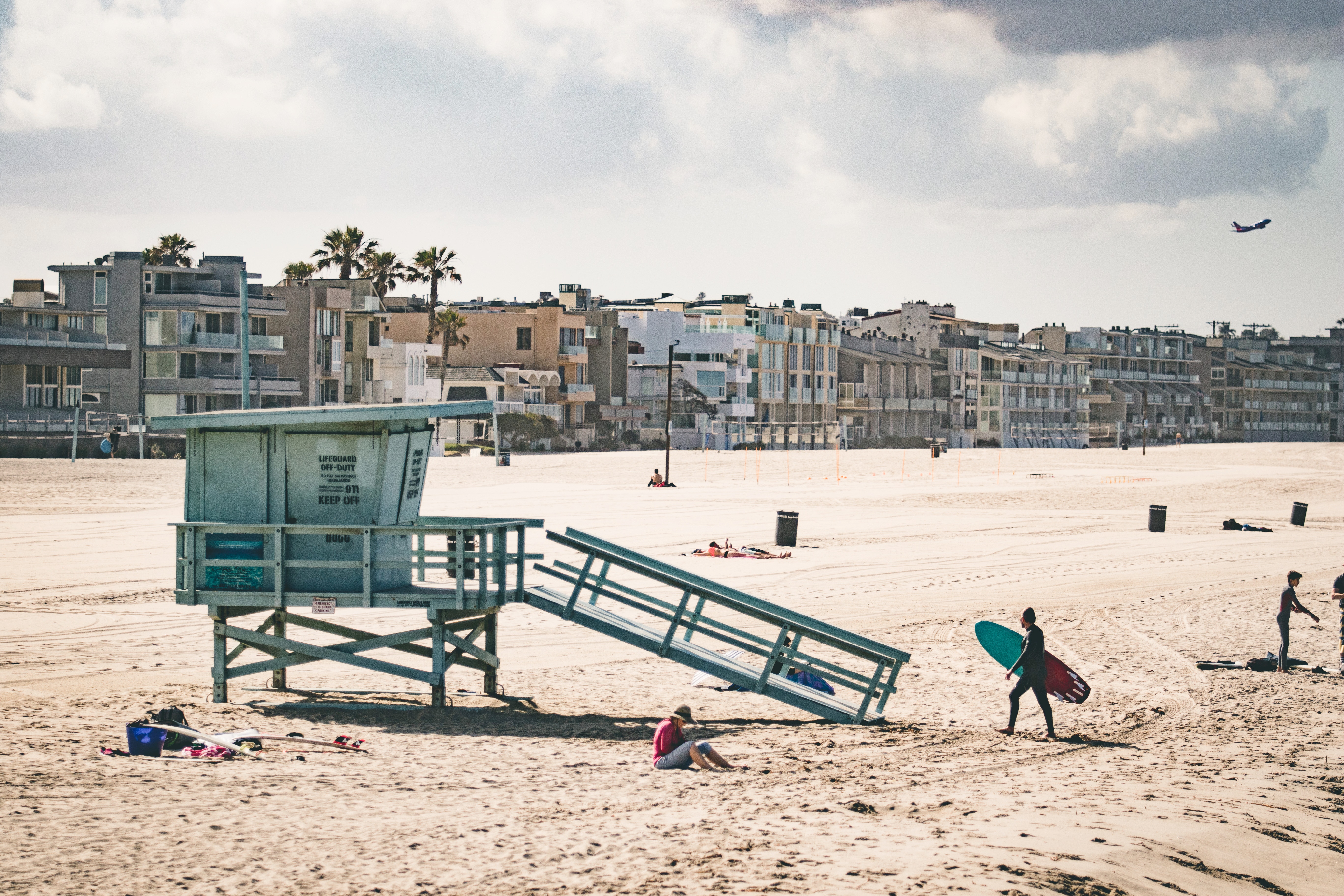 Venice Beach (Photo: Unsplash/Ryan Waring)